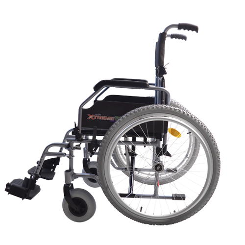 Silla de Ruedas Xtreme QR con Sistema Quick Release de Aluminio con Brazos Flip Up - 18 pulgadas 