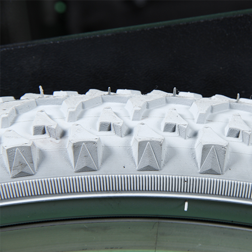 Silla de Ruedas 18 pulgadas  - Brazos FlipUp - Elevapiernas Desmontables /Abatibles - Rin Aluminio - Tormenta