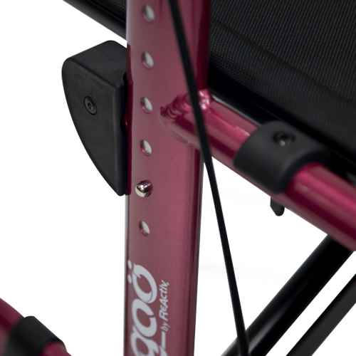 Andadera Rollator Travel de Aluminio Plegable - Con Descansapies - Rojo