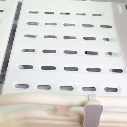 Cama Hospitalaria Eléctrica  Serie 7000, 5 Funciones, Incluye Portasueros Telescópico.